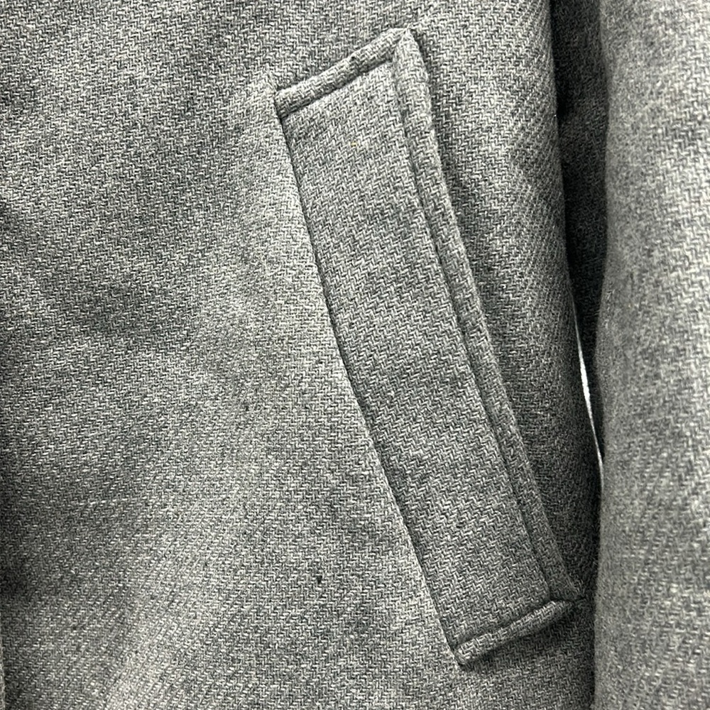 ZARA-LT GREY WOOL BLEND COAT W/2 SIDE SLANT POCKETS & 2 BLACK BUTTONS IN FRONT - Picture 6 of 14